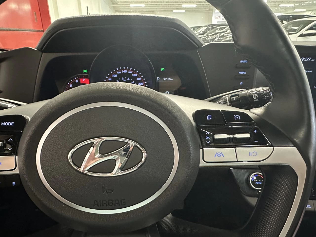 2021 Hyundai Elantra
                                                    Preferred Image principale