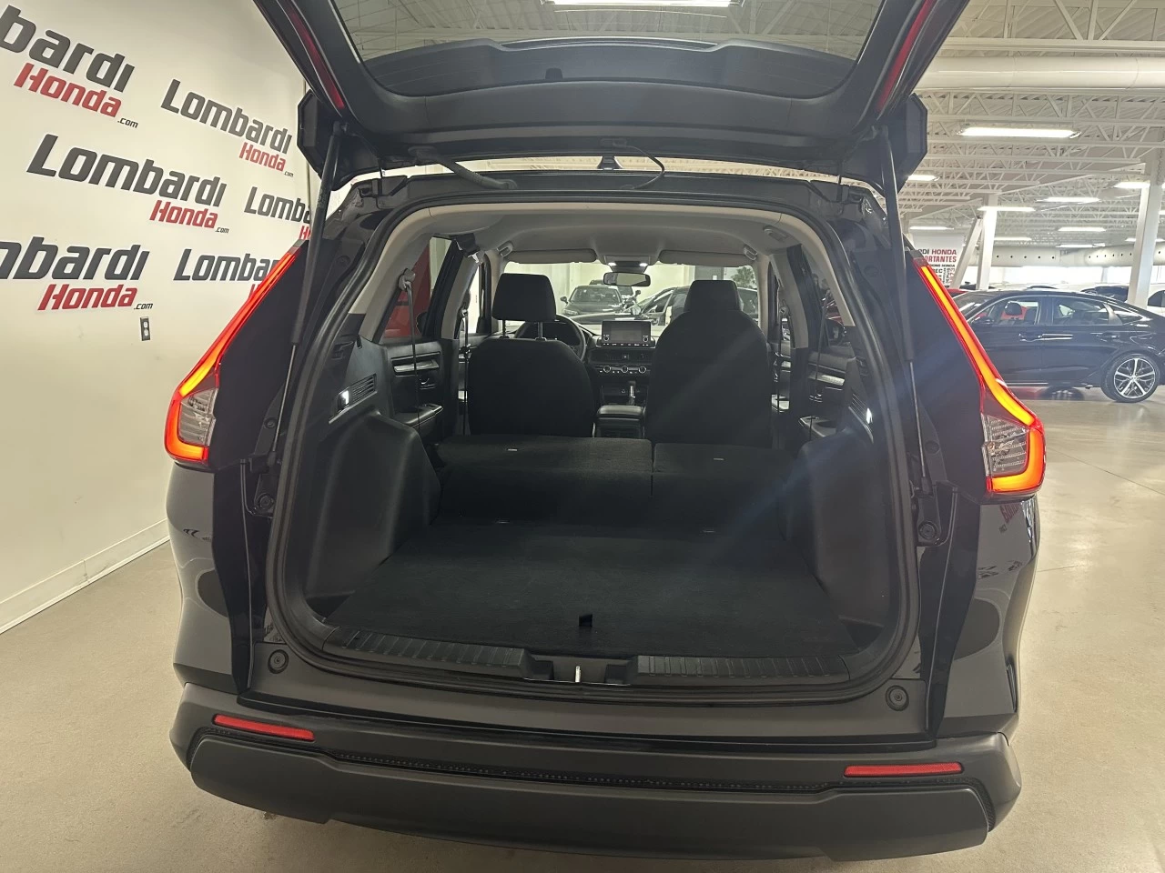 2025 Honda CR-V LX https://www.lombardihonda.com/resize/b990ff35b810a3abc0cc817b2ca24889-1