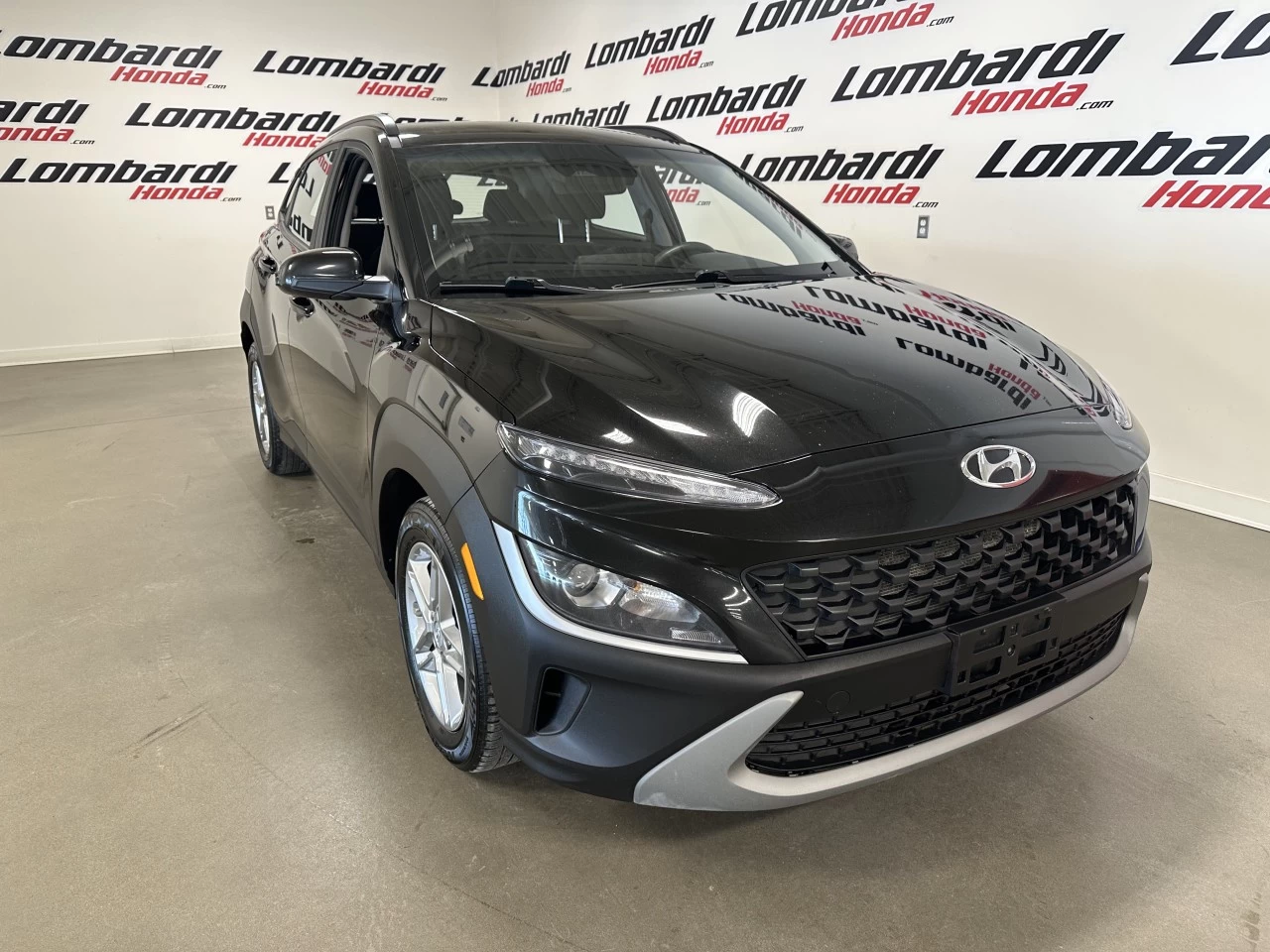 2022 Hyundai Kona Essential Main Image