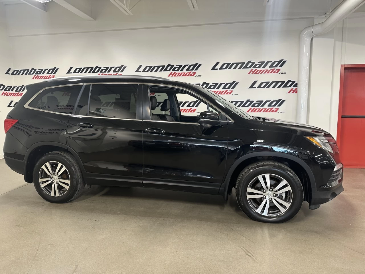 2017 Honda Pilot EX-L Main Image