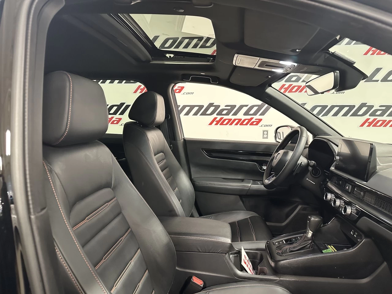 2024 Honda CR-V Touring Main Image