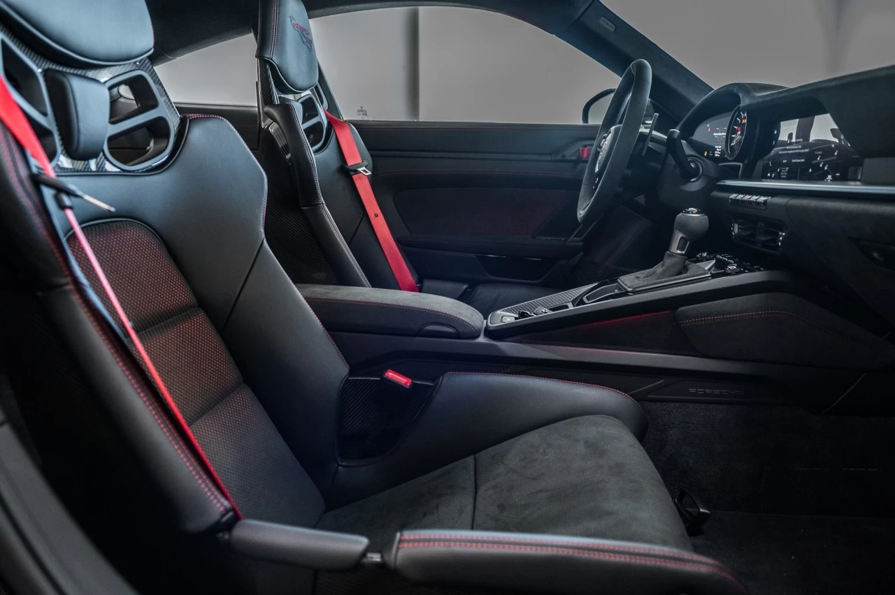 2024 Porsche 911 GT3 RS https://www.lombardihonda.com/resize/b990ff35b810a3abc0cc817b2ca24889-1