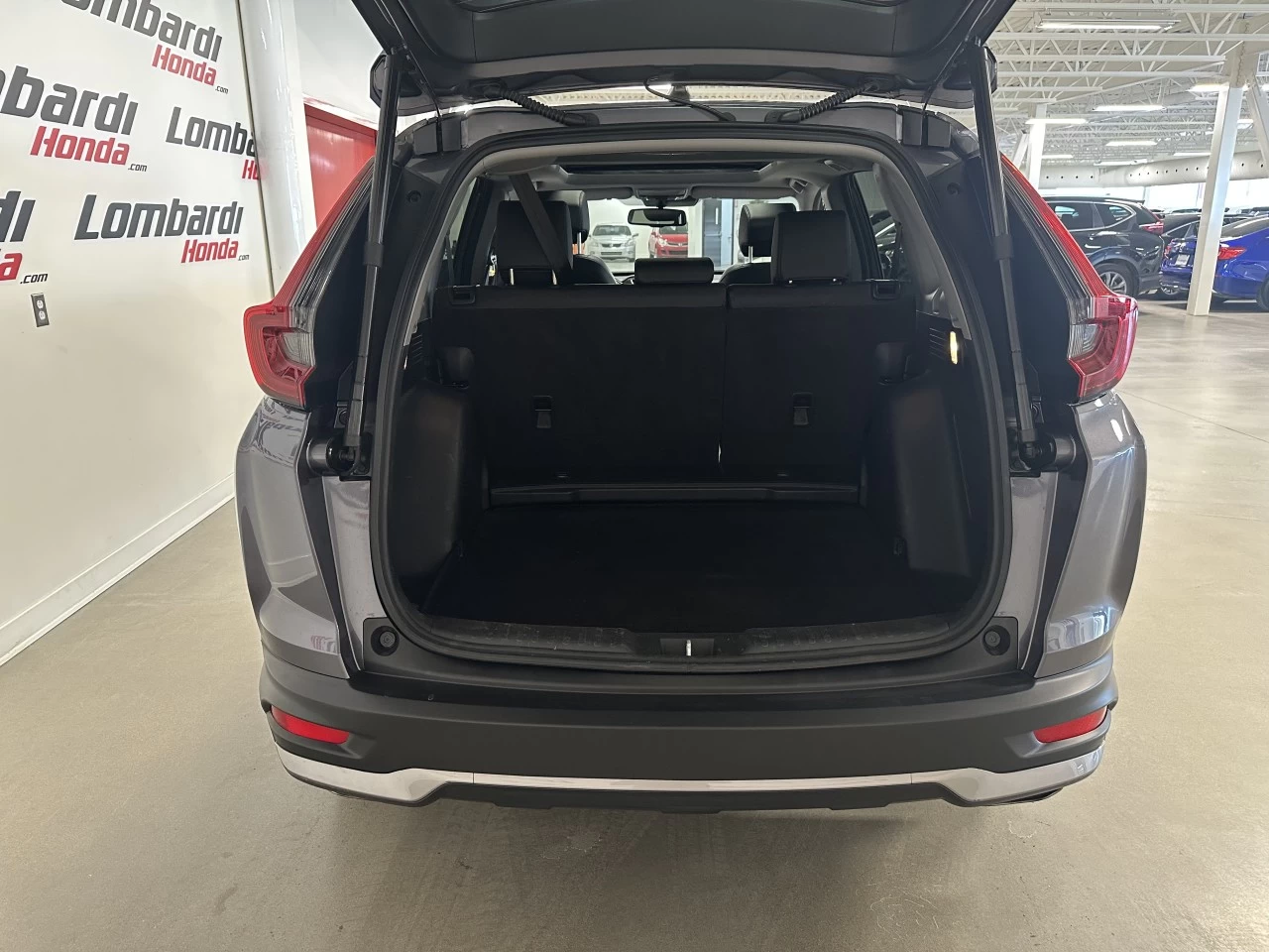 2022 Honda CR-V
                                                    Touring/Black Edition Main Image