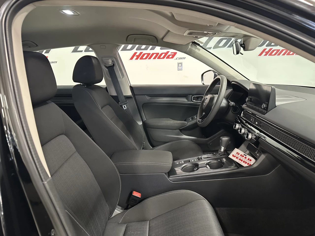 2022 Honda Civic LX Image principale