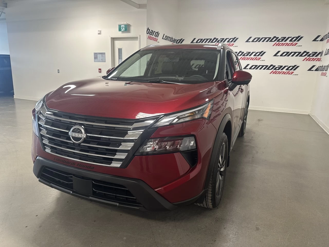 2025 Nissan Rogue SV Main Image