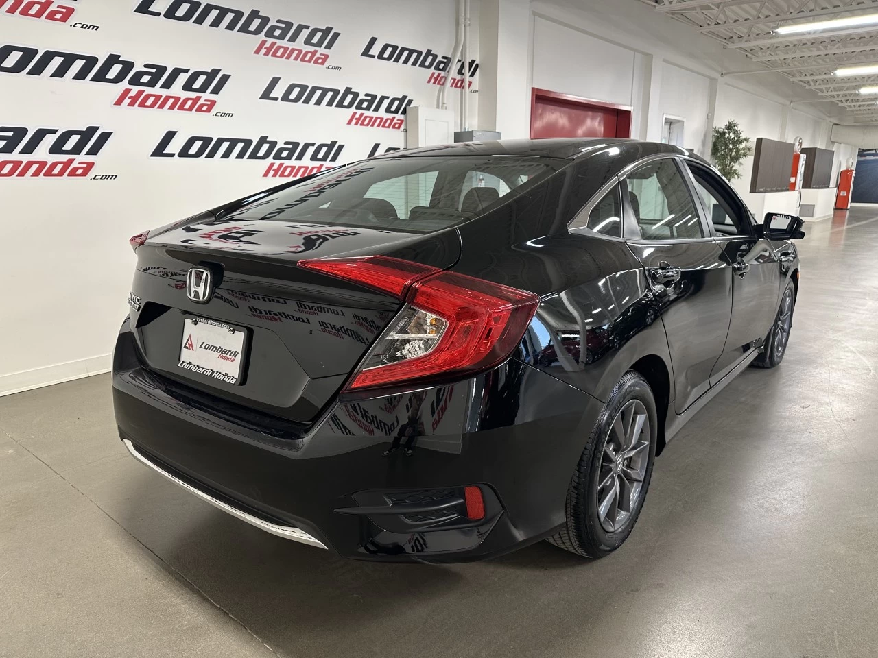 2021 Honda Civic EX Main Image