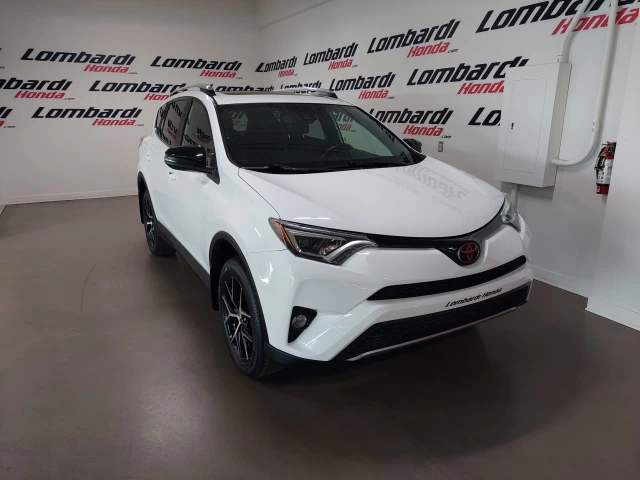 Toyota RAV4 SE AWD 2018