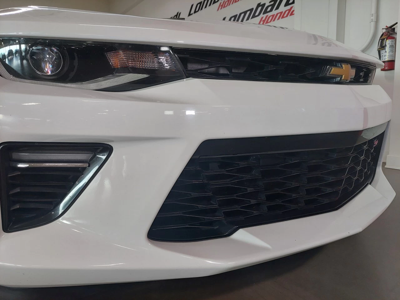 2016 Chevrolet Camaro 2SS https://www.lombardihonda.com/resize/b990ff35b810a3abc0cc817b2ca24889-1
