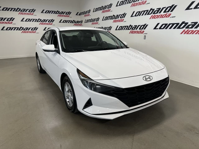 Hyundai Elantra Essential 2022