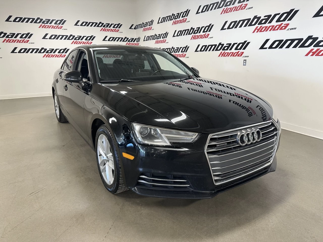 2017 Audi A4 Komfort Main Image