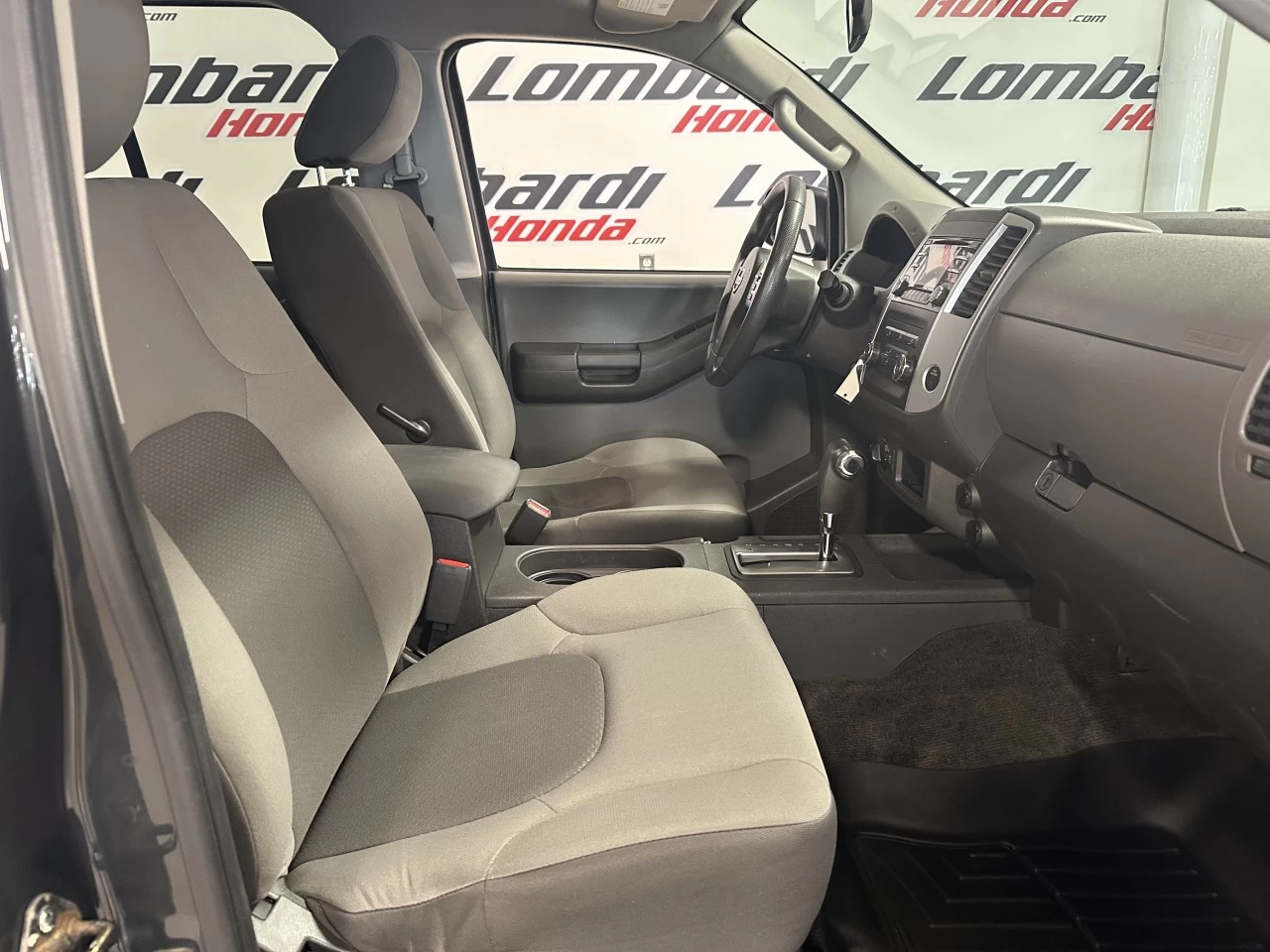 2014 Nissan Xterra PRO-4X/S Main Image