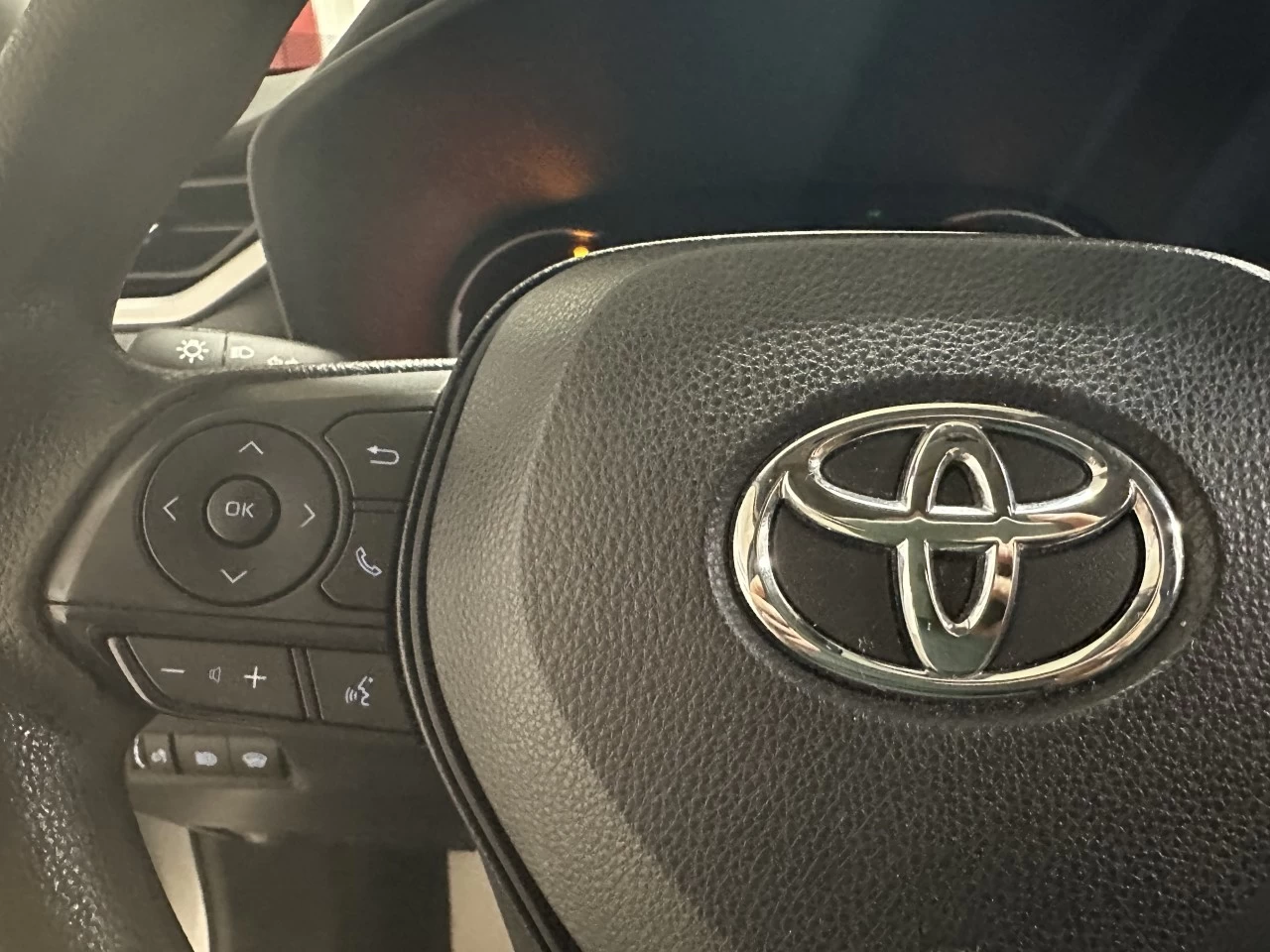 2024 Toyota RAV4 LE Image principale