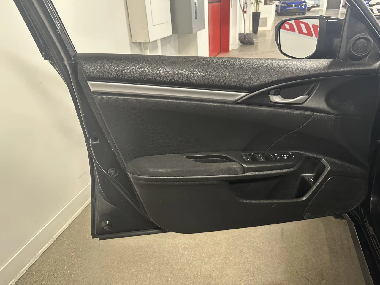 2021 Honda Civic Berline LX Image principale