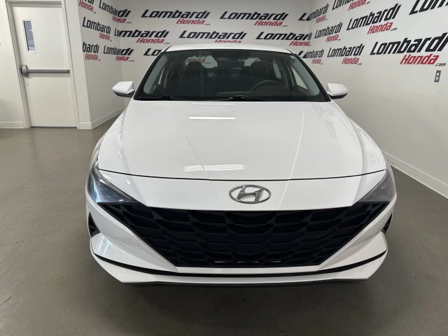 Hyundai Elantra Essential 2022