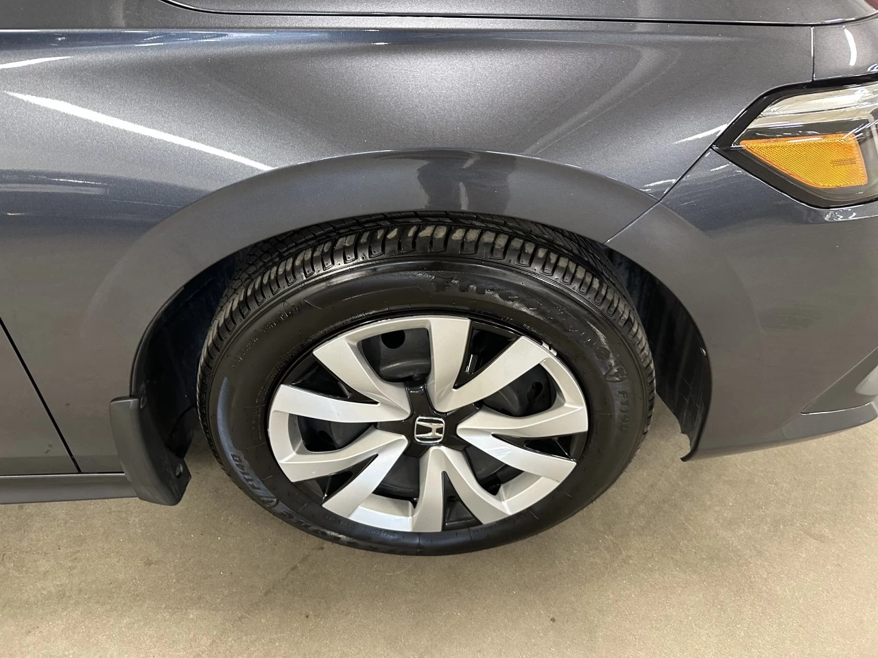 2023 Honda Civic LX Image principale