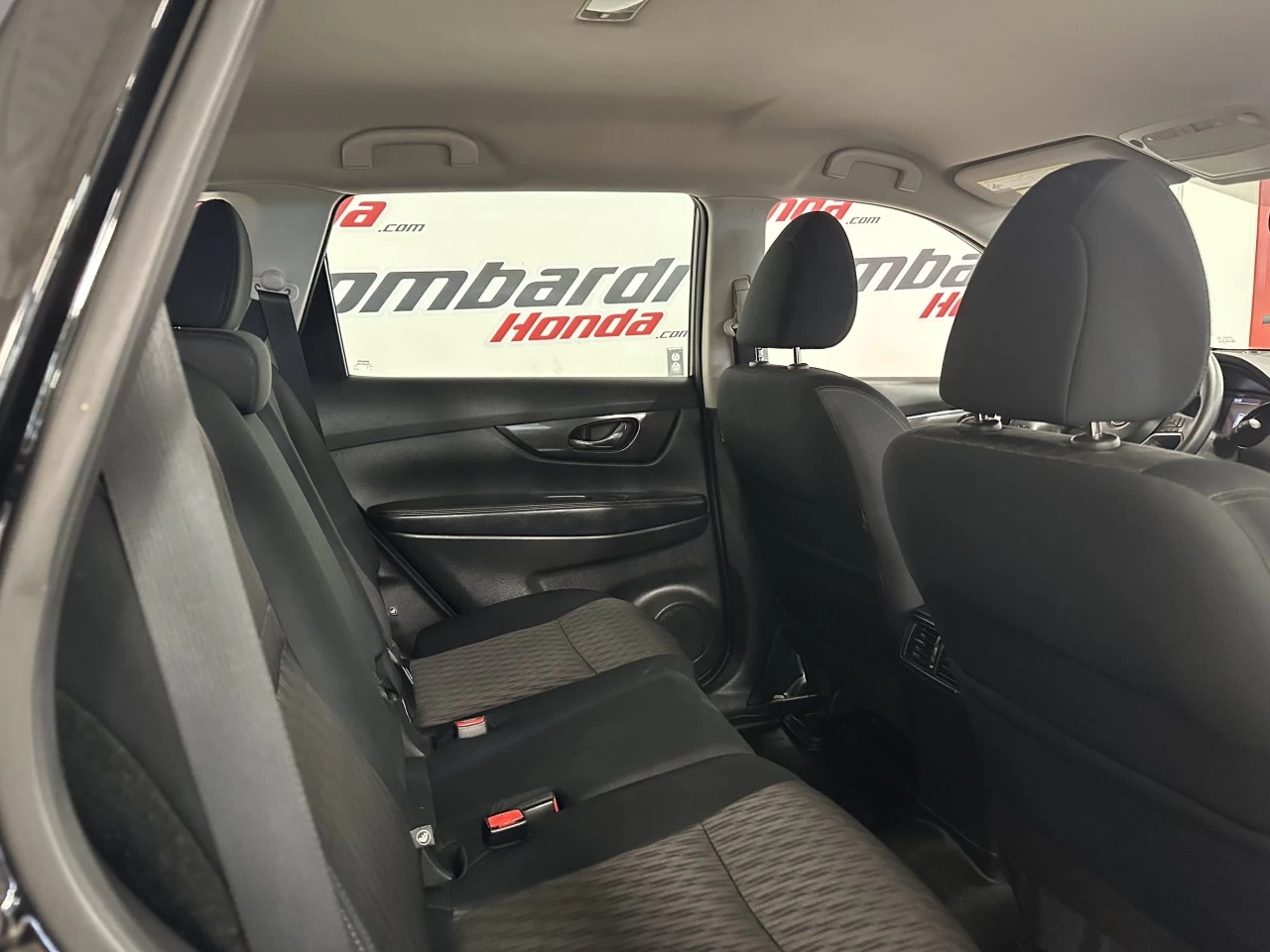 2018 Nissan Rogue S/SV Main Image