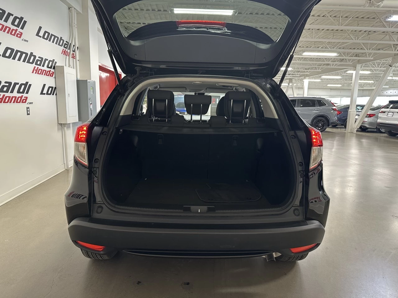 2022 Honda HR-V LX Main Image