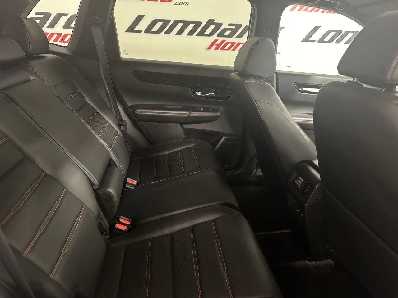 2023 Honda CR-V
                                                    Touring-Hybride Main Image