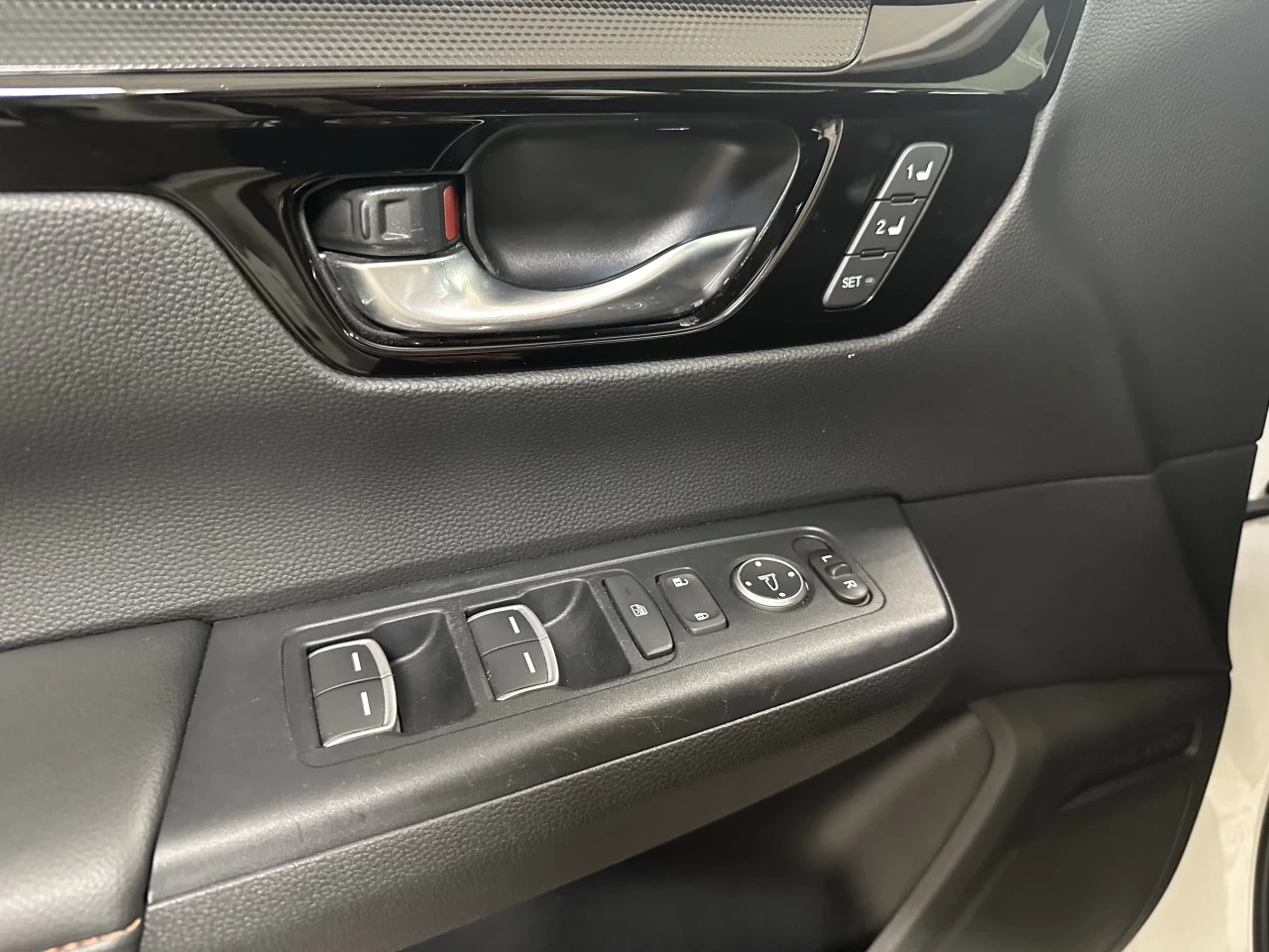 2023 Honda CR-V Touring https://www.lombardihonda.com/resize/b990ff35b810a3abc0cc817b2ca24889-1