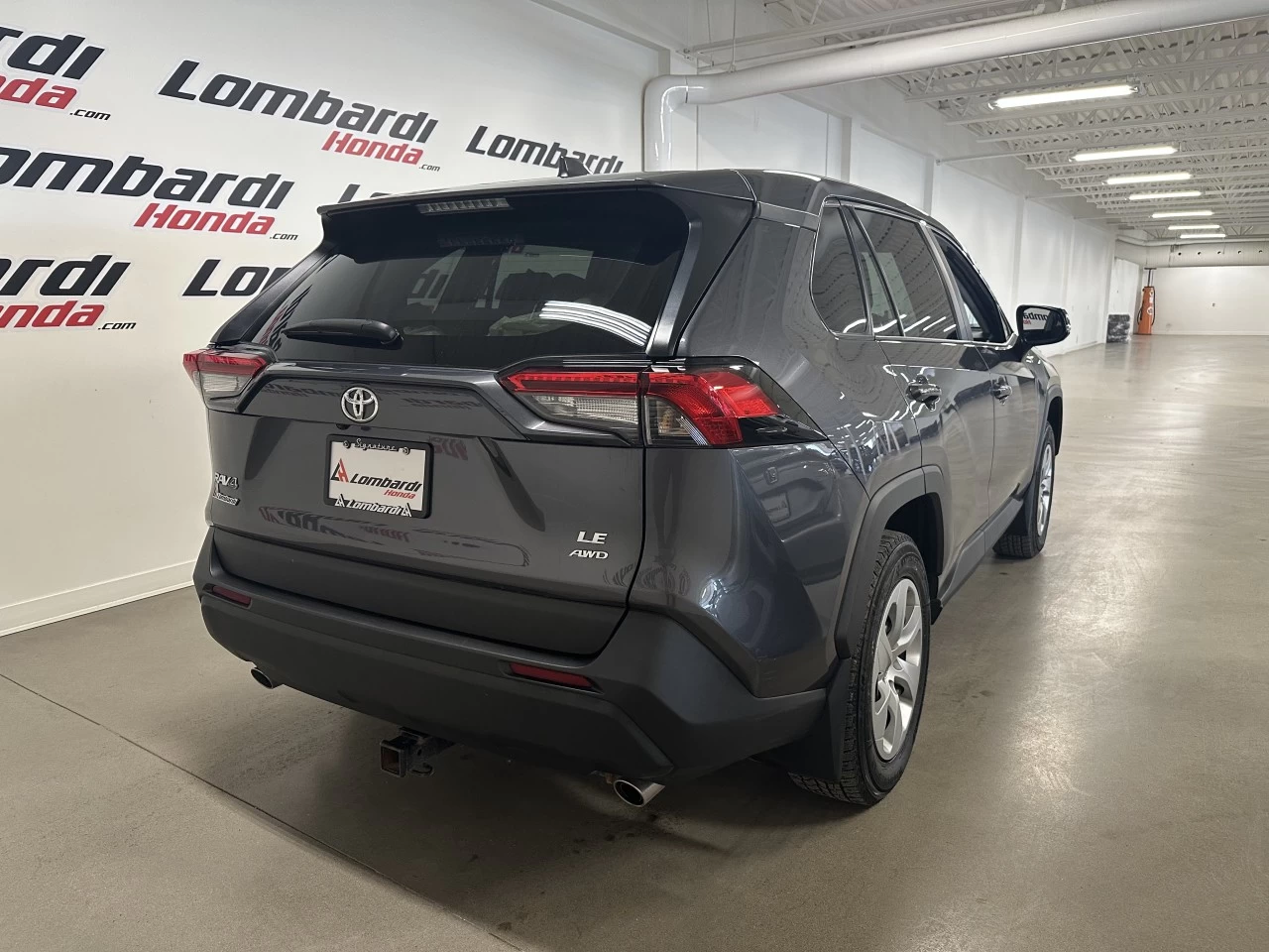 2023 Toyota RAV4
                                                    LE Image principale