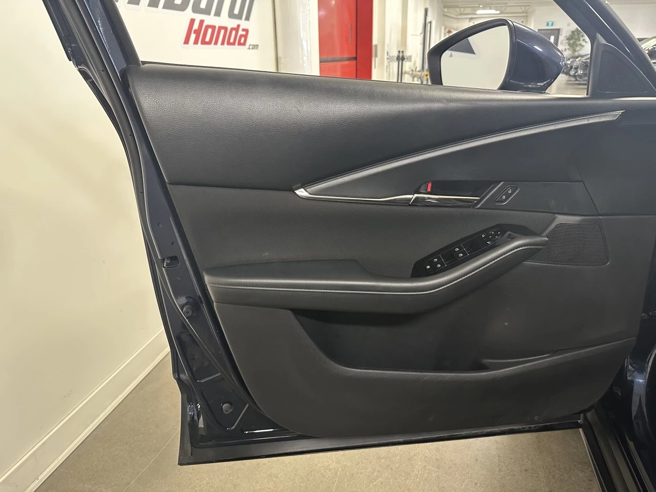 2022 Mazda CX-30 GS https://www.lombardihonda.com/resize/b990ff35b810a3abc0cc817b2ca24889-1