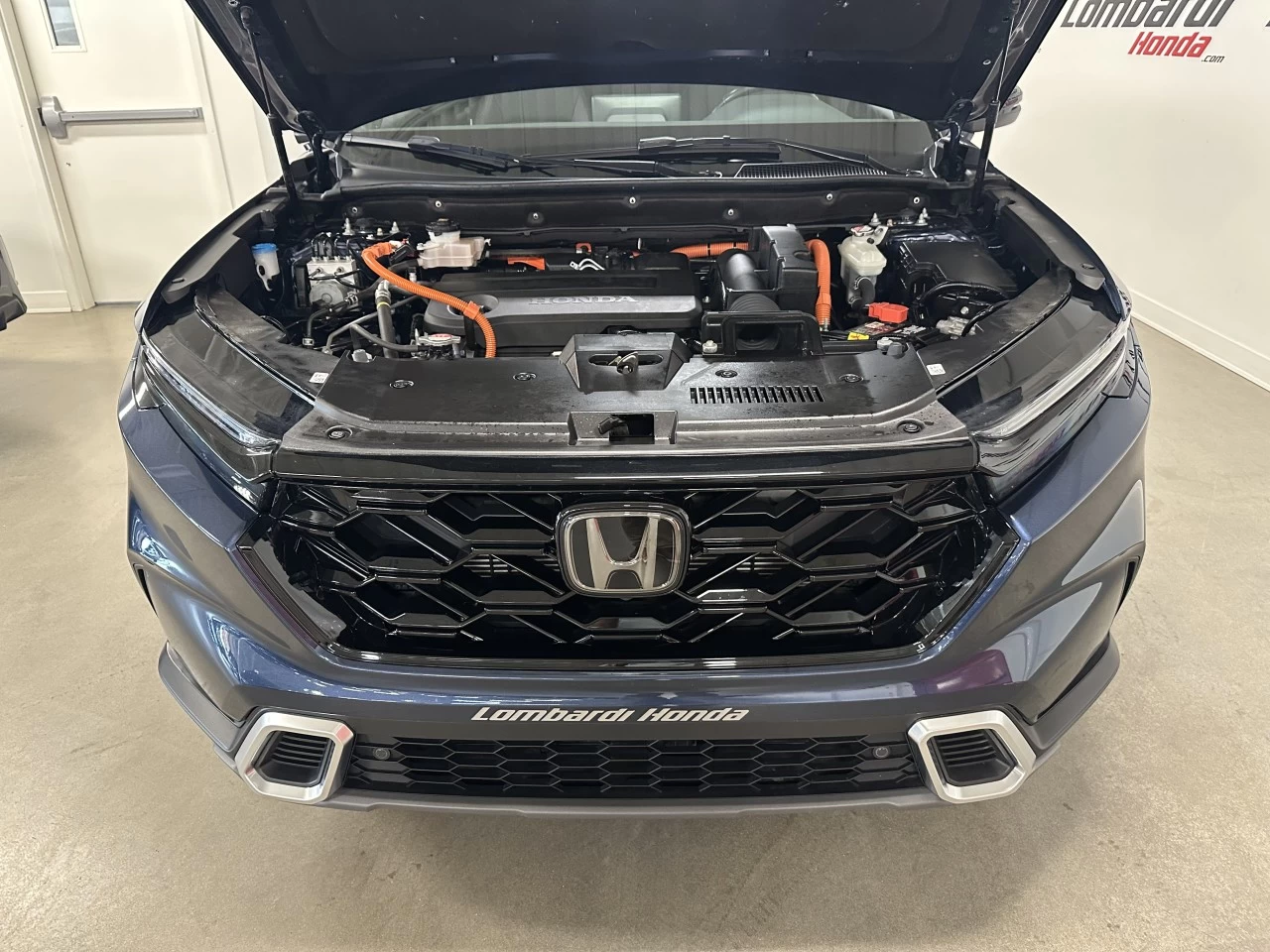 2024 Honda CR-V Touring Main Image