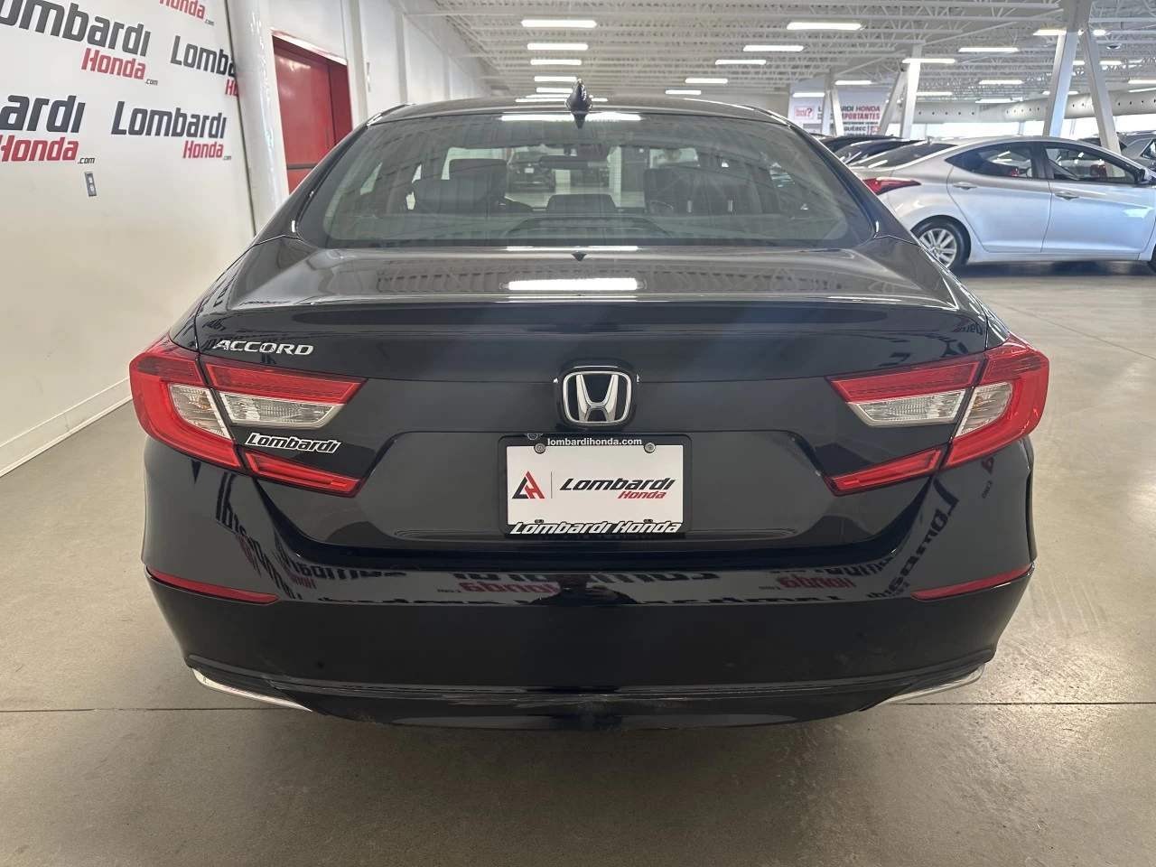 2019 Honda Accord LX Main Image
