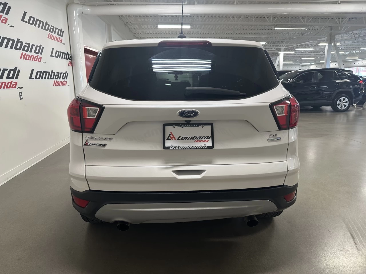2019 Ford Escape
                                                    SE Image principale