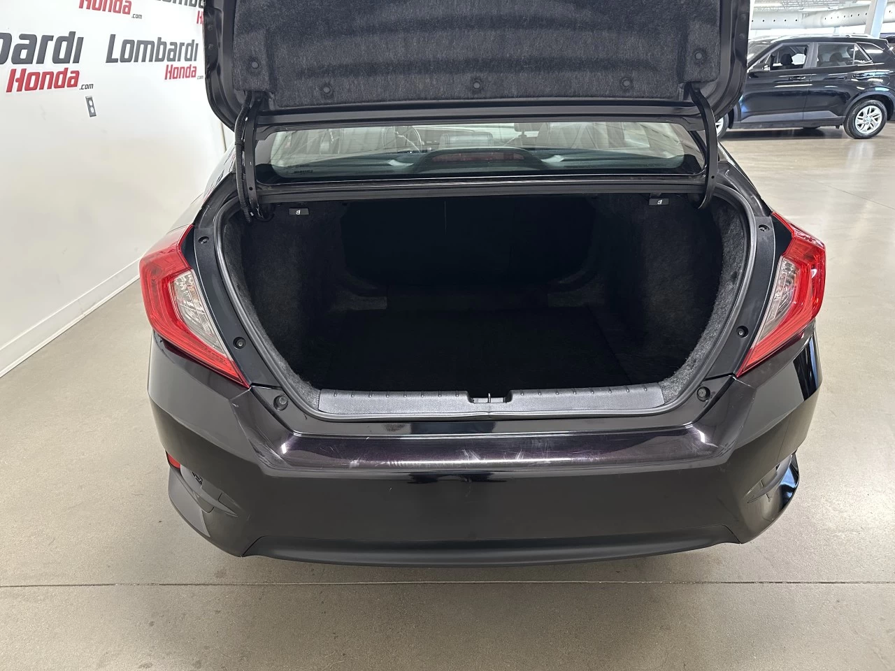 2016 Honda Civic Touring Main Image