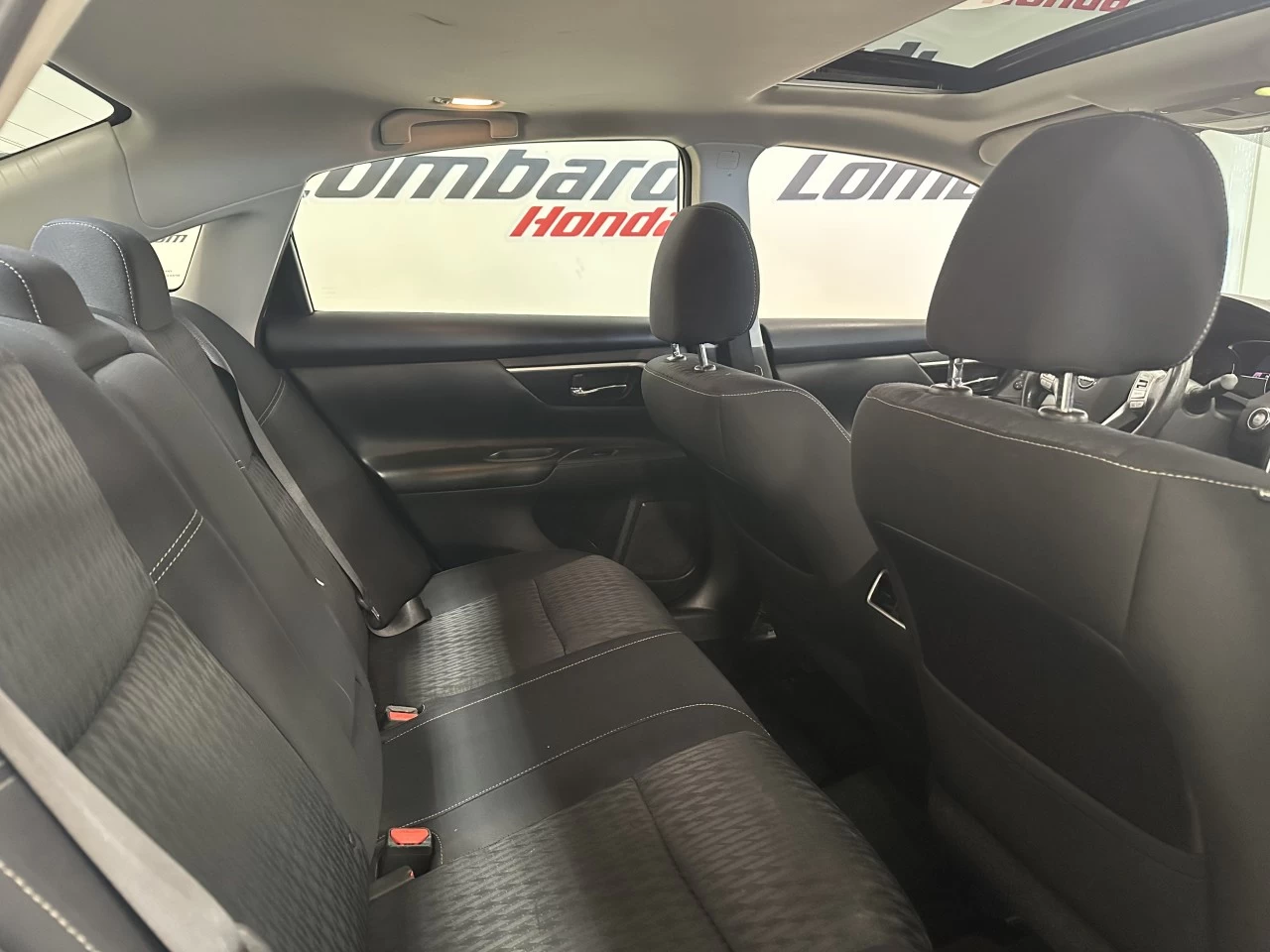 2018 Nissan Altima 2.5 Main Image