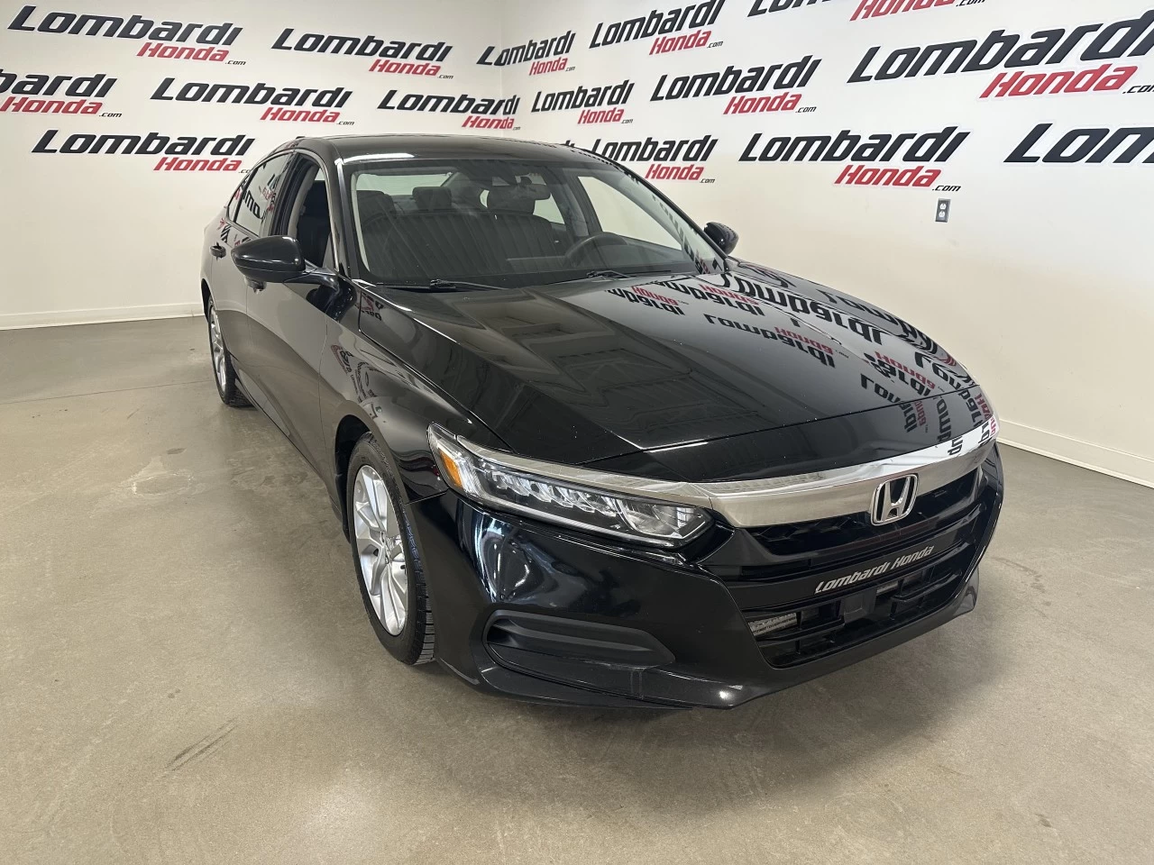 2019 Honda Accord LX Main Image