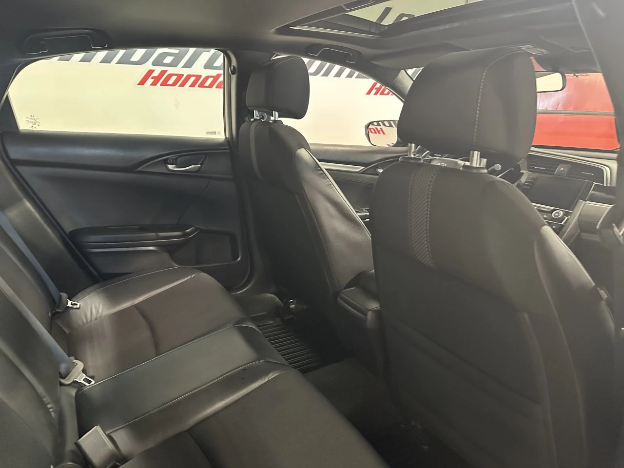2019 Honda Civic
                                                    Sport Main Image