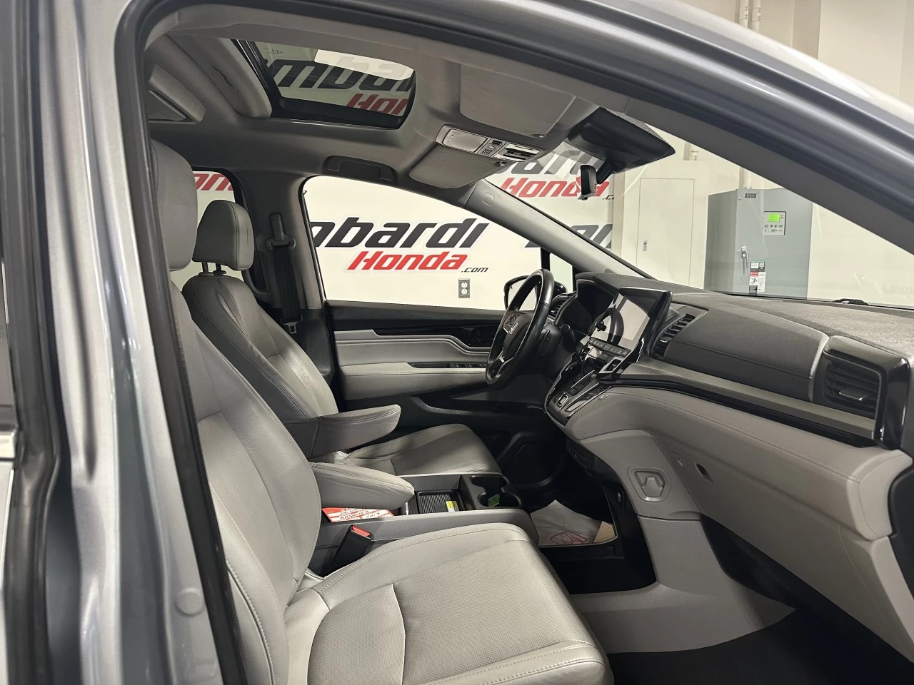 2019 Honda Odyssey Touring Image principale