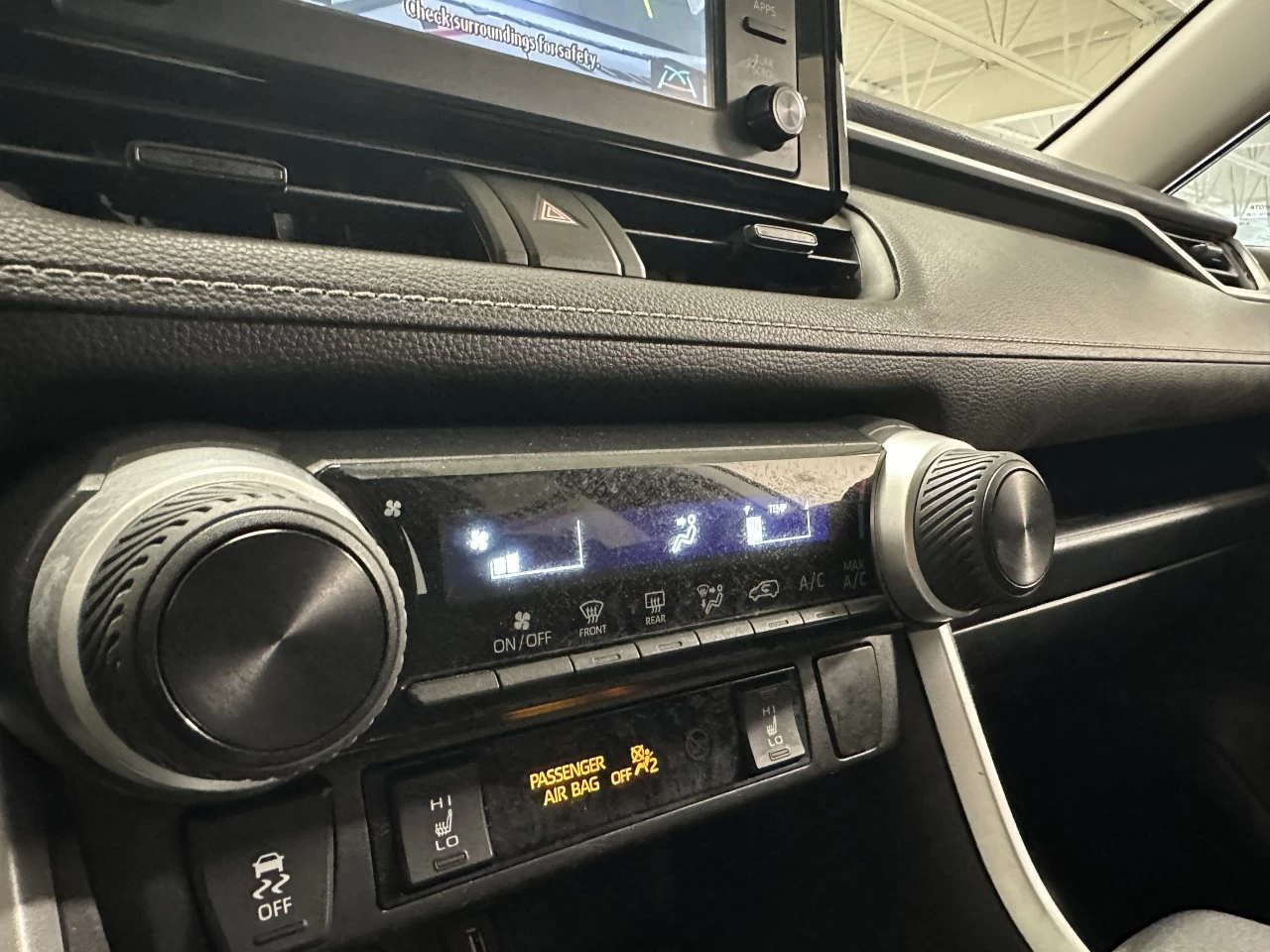 2020 Toyota RAV4 LE Main Image