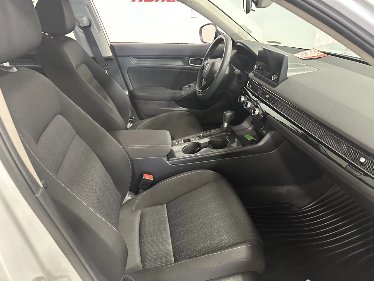 2022 Honda Civic
                                                    LX Image principale