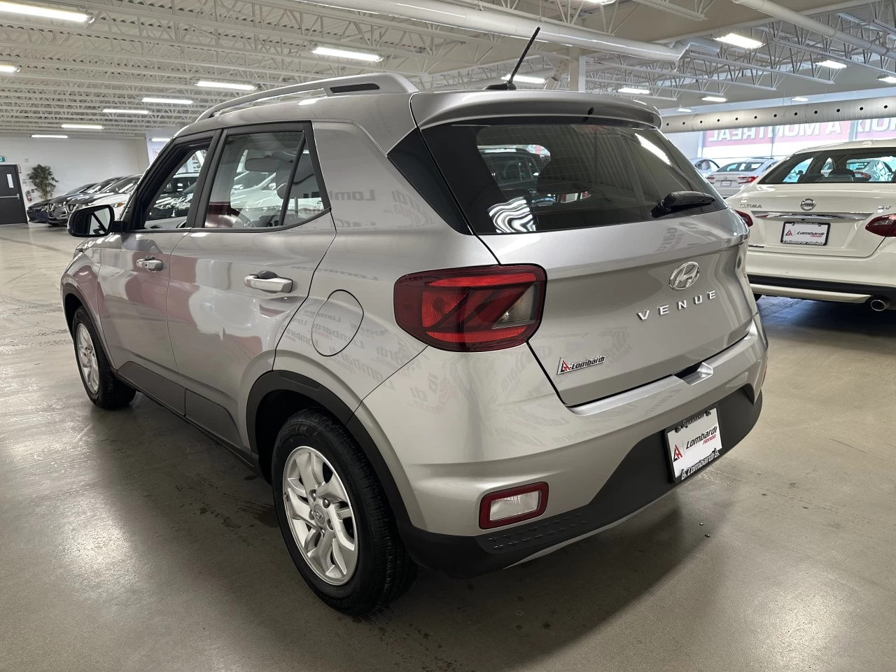 2023 Hyundai Venue Preferred Main Image