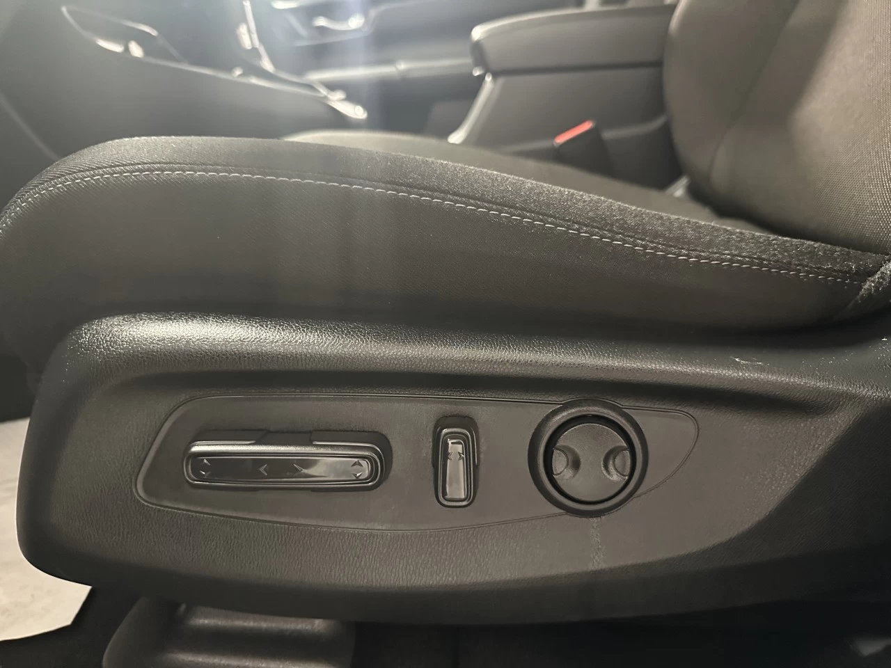 2023 Honda CR-V
                                                    Sport/Sport-B Image principale