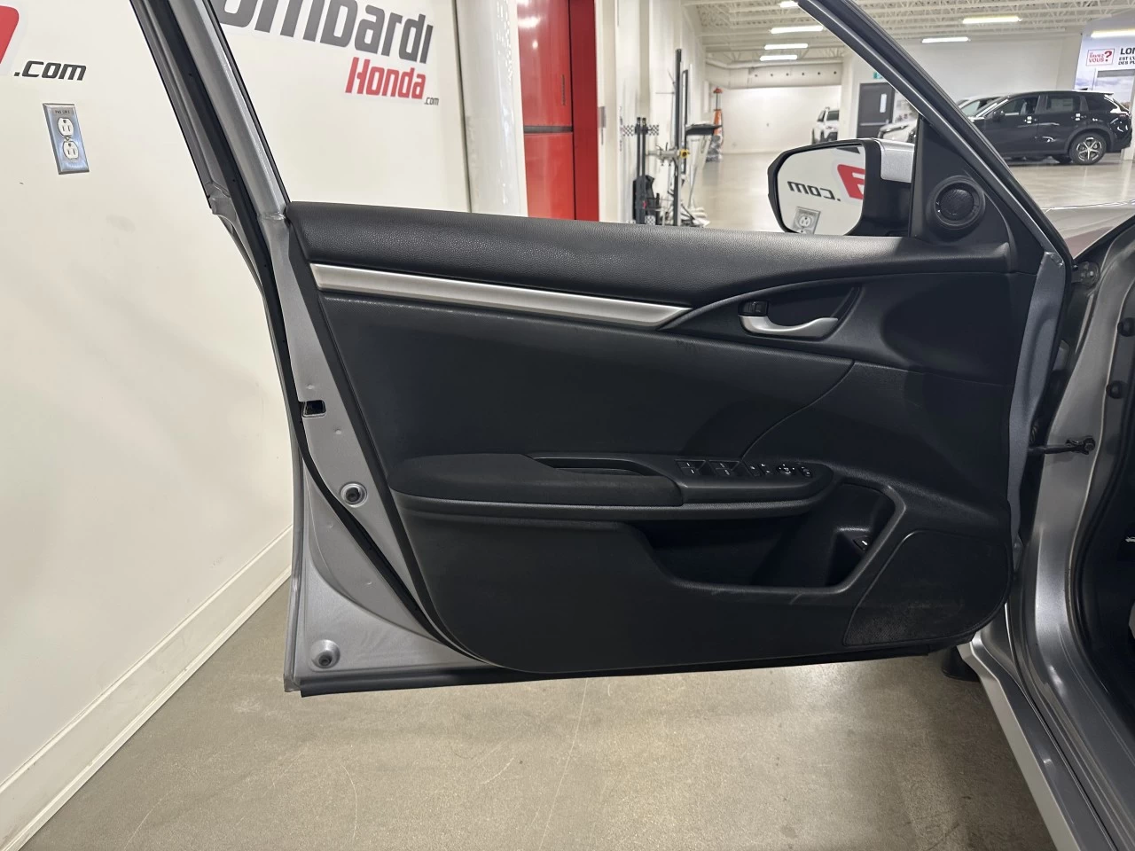 2018 Honda Civic Berline
                                                    LX Main Image