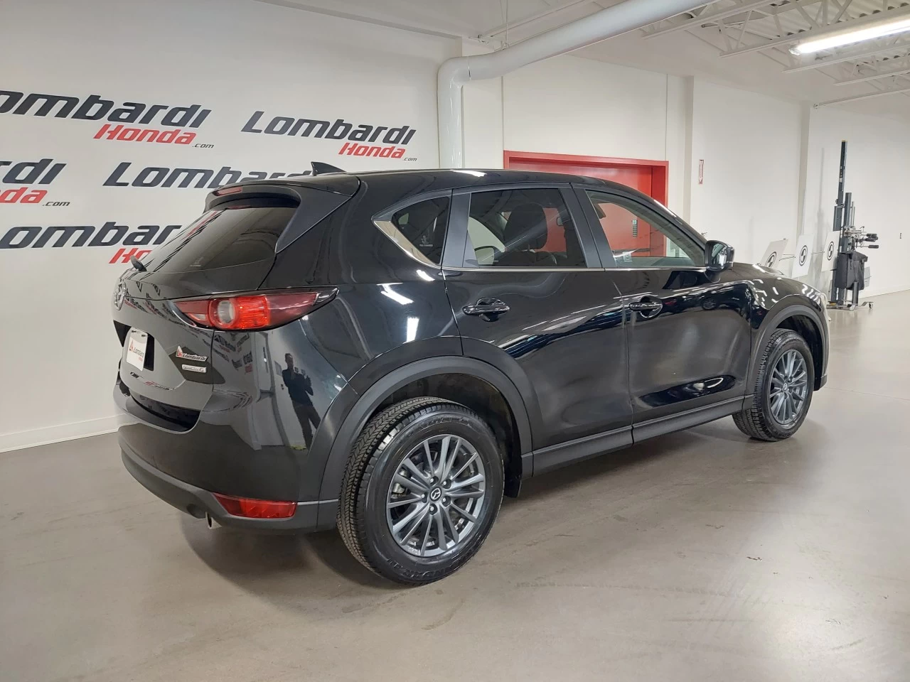 2021 Mazda CX-5
                                                    GX Image principale