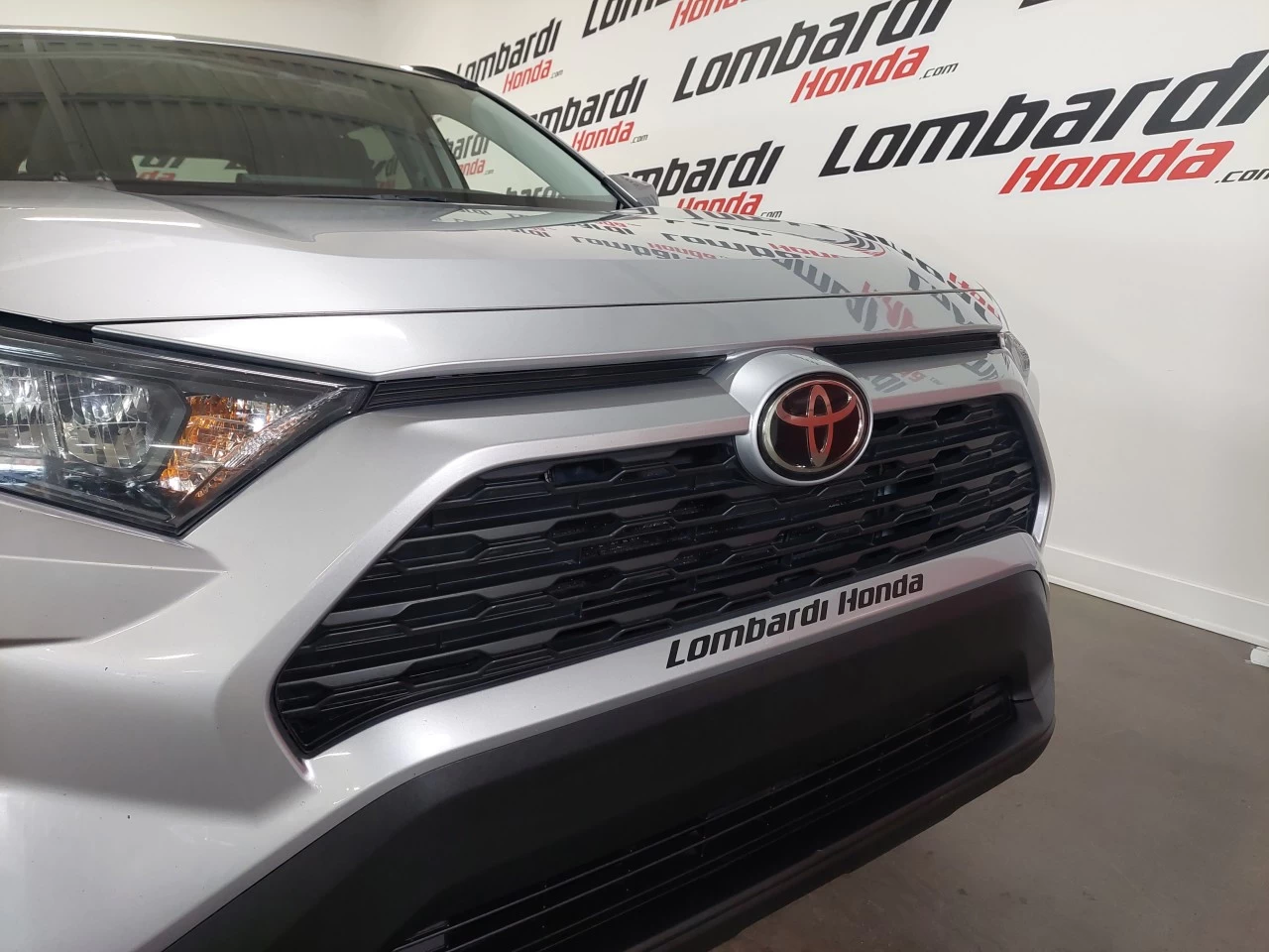 2021 Toyota RAV4
                                                    LE Main Image