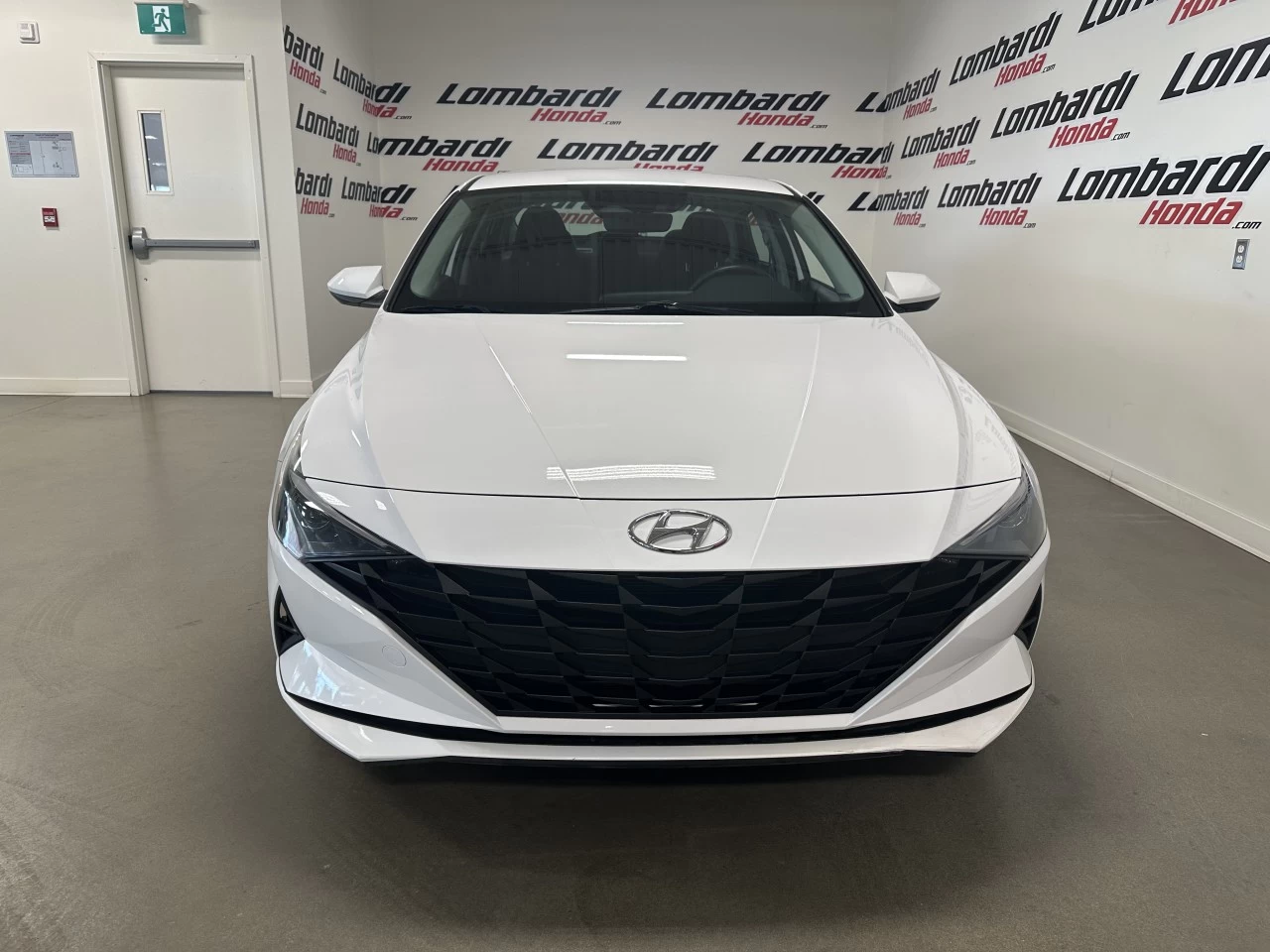 2022 Hyundai Elantra
                                                    Preferred Image principale