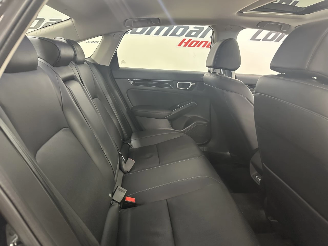 2023 Honda Civic Touring Main Image