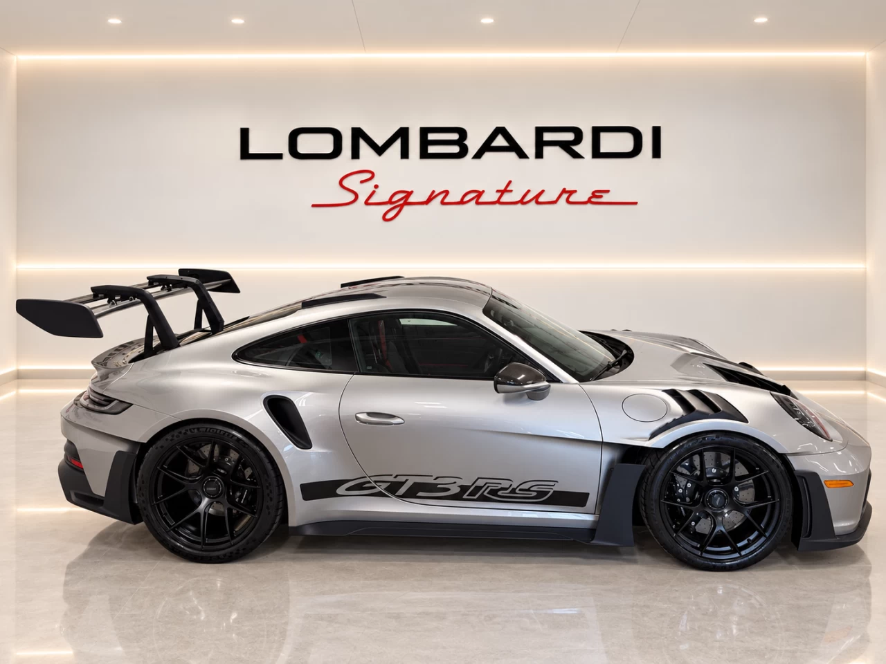2025 Porsche 911 GT3 RS Main Image