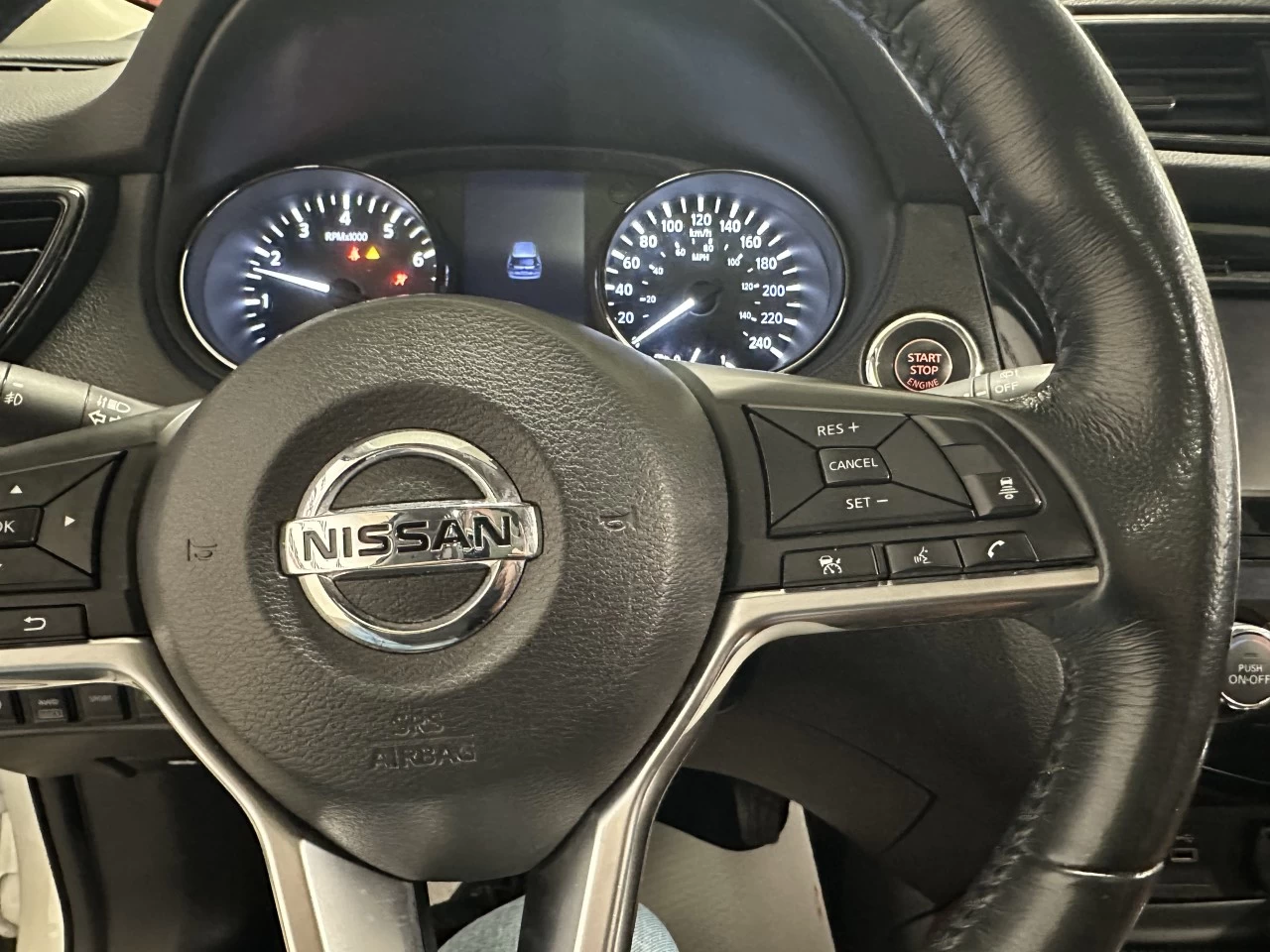 2018 Nissan Rogue SL Main Image