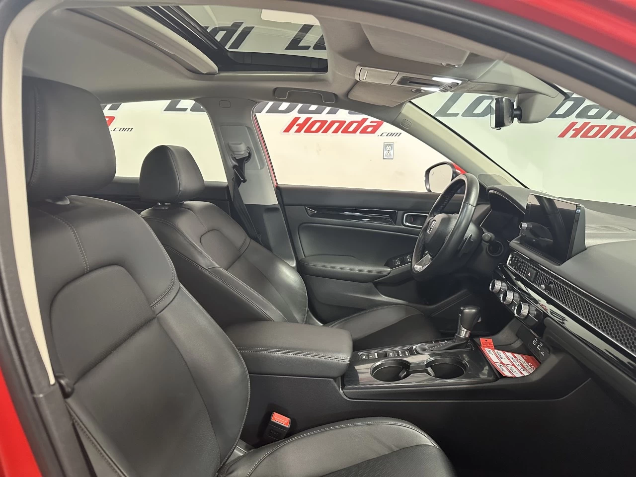 2022 Honda Civic Touring Main Image