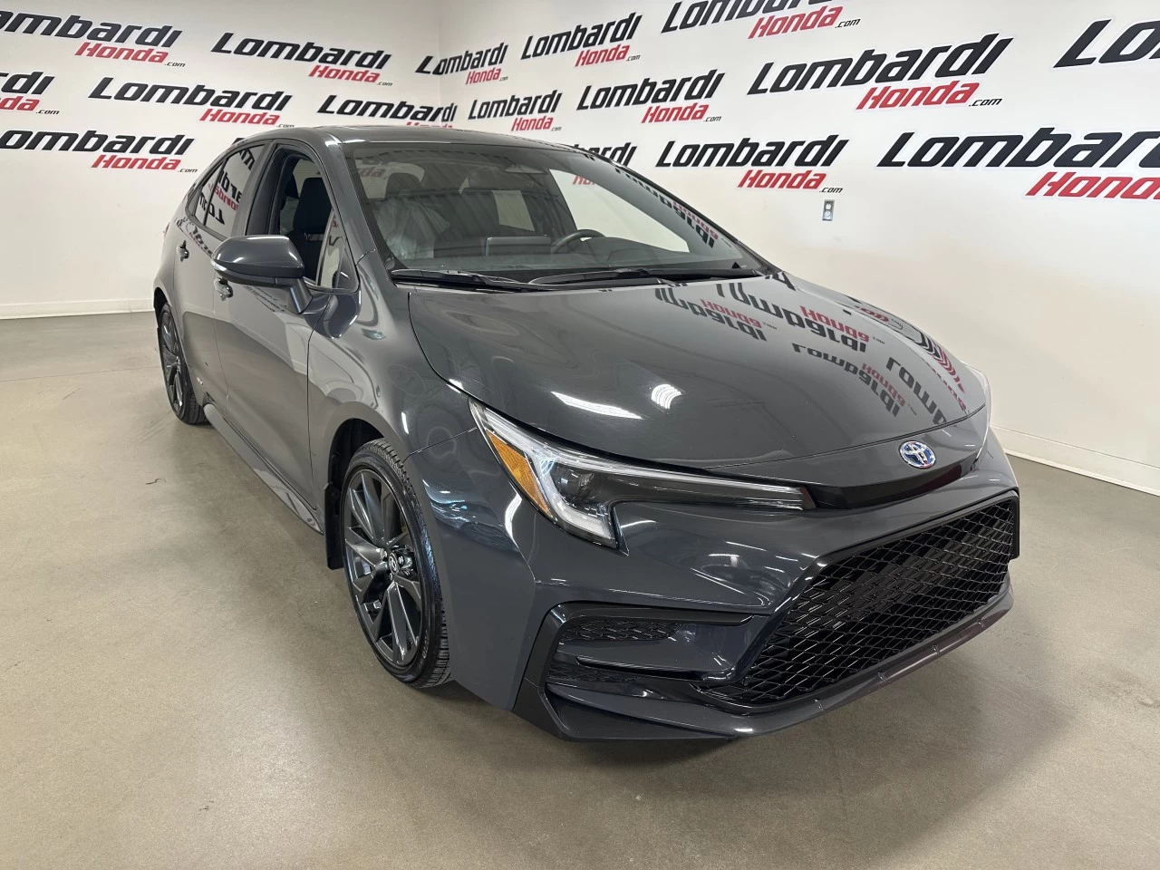 2024 Toyota Corolla
                                                    Hybrid Image principale