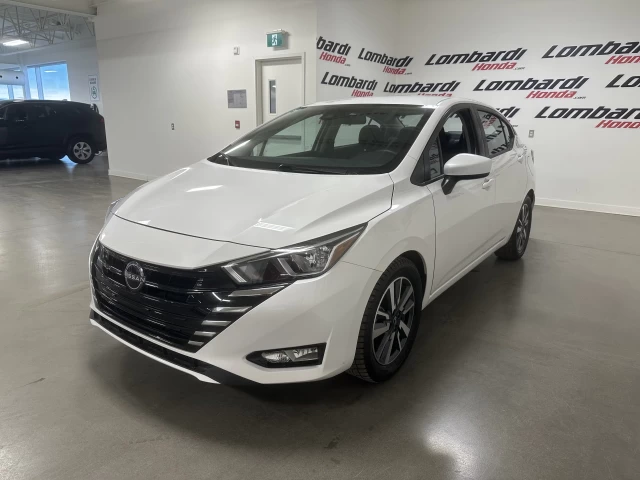 Nissan Versa SV 2023