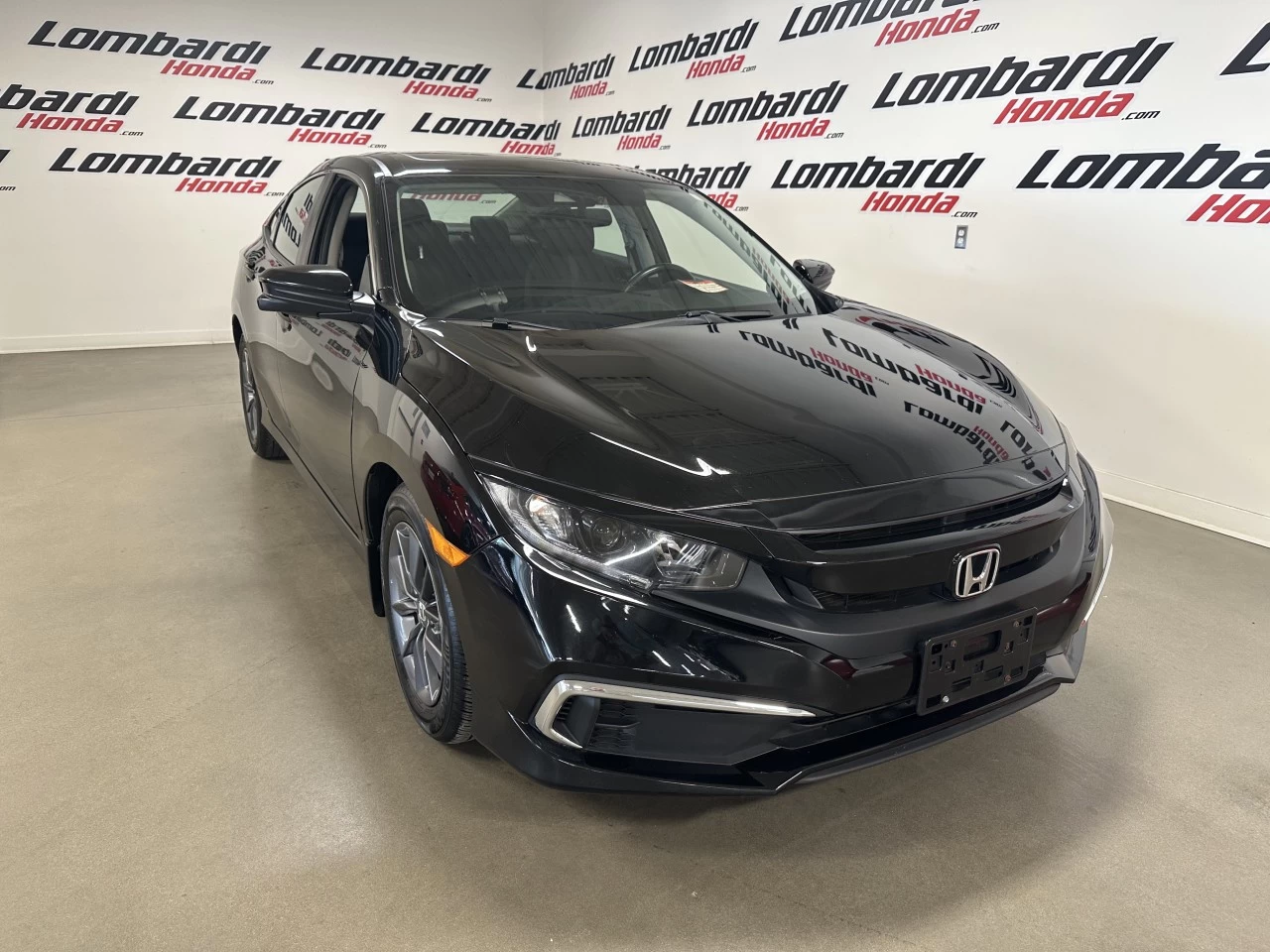 2021 Honda Civic
                                                    EX Main Image
