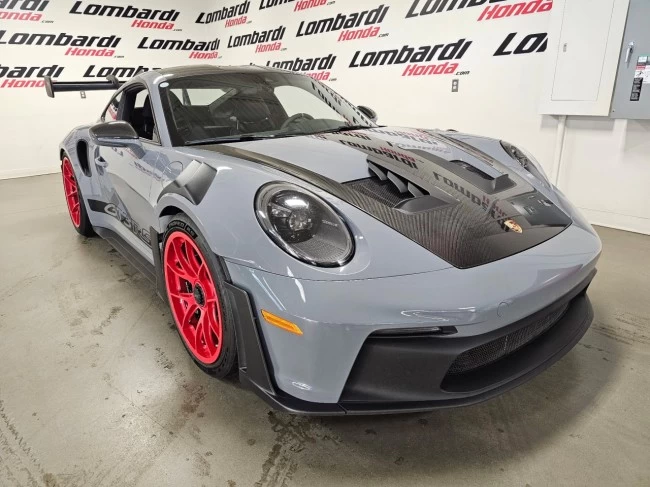 Porsche 911 - 2024