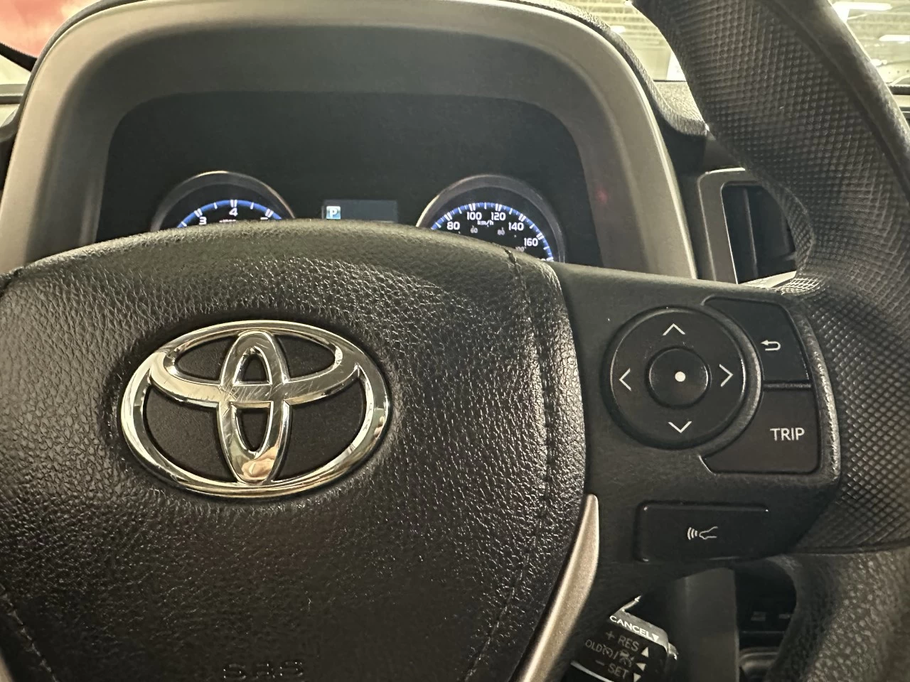 2017 Toyota RAV4 LE Image principale